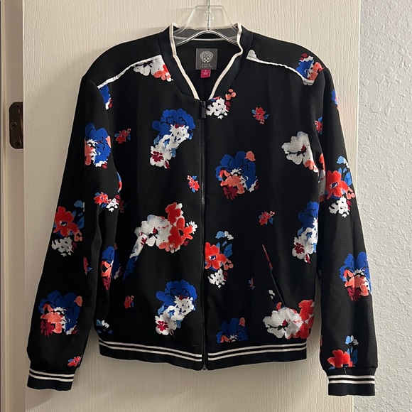 Vince Camuto Jackets & Blazers - Vince Camuto Black and Cream Jacket